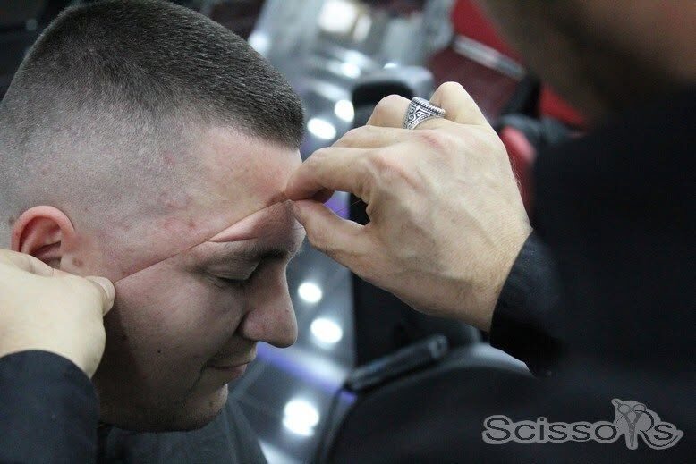 Epileren met een draad, uitgevoerd in onze salon